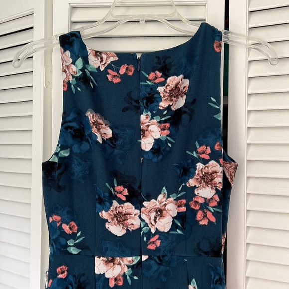 EUC Elle dress - Picture 5 of 9